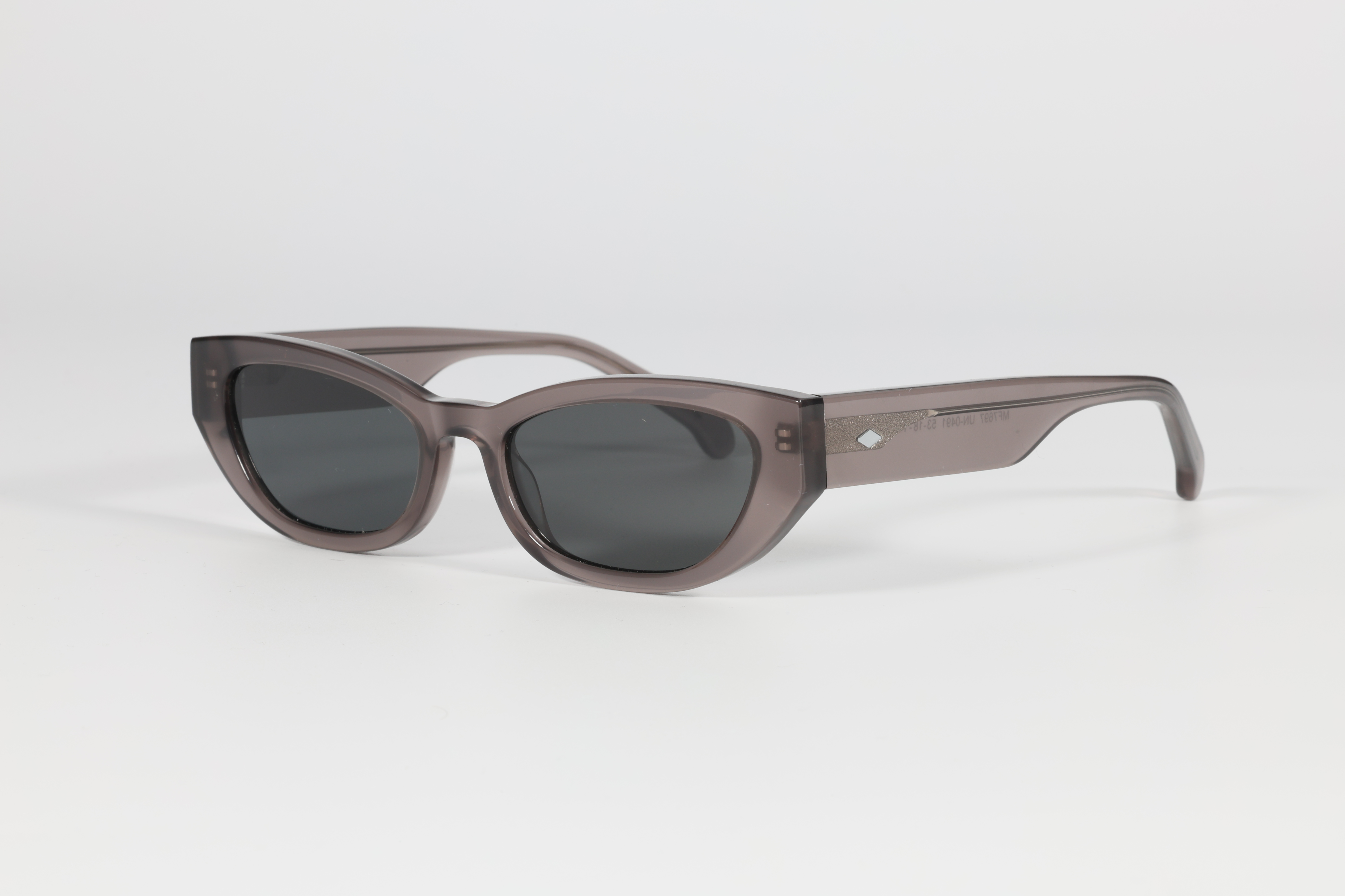 Choosing the Perfect Sunglasses for Every Season: Protection, Performance, and Style