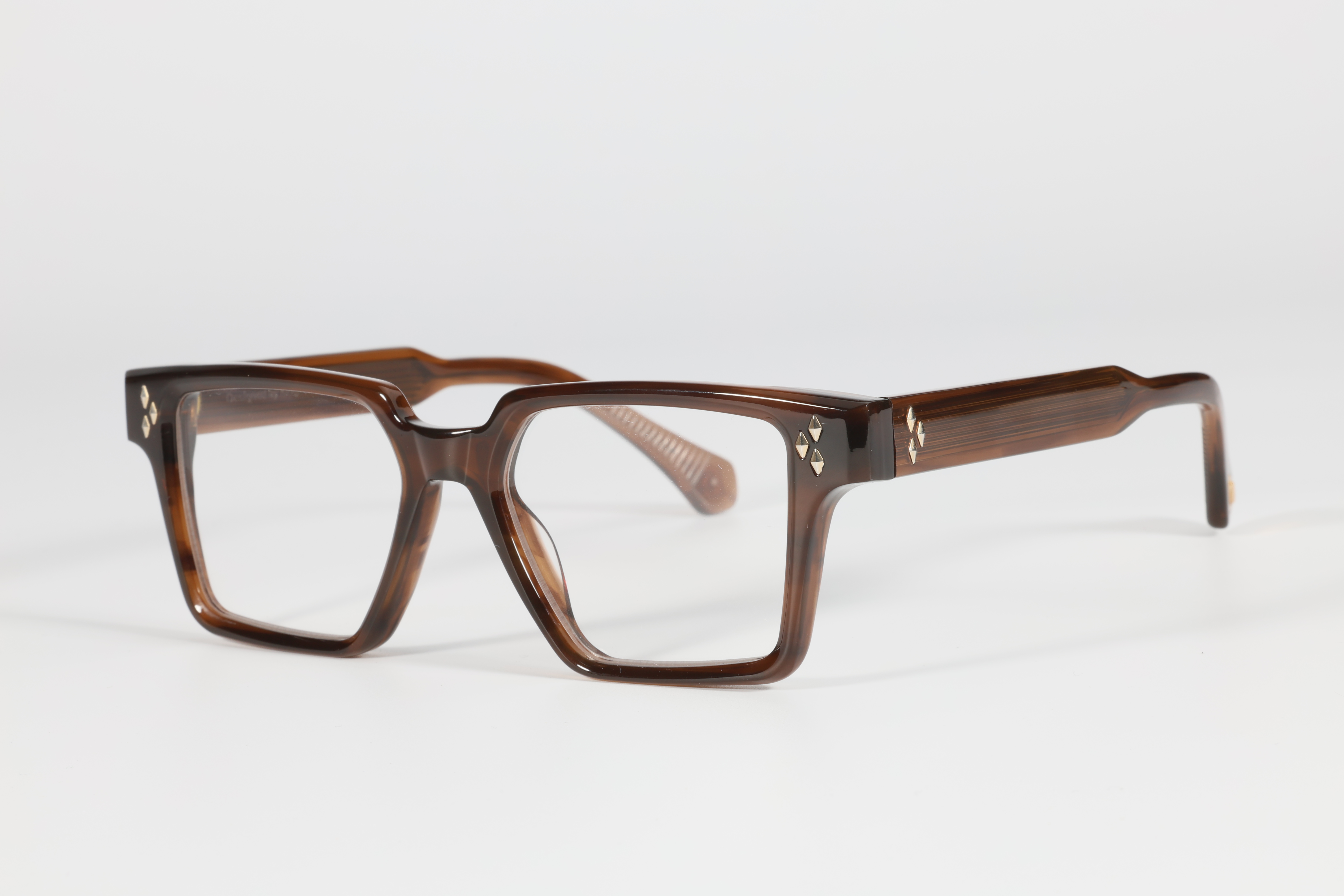 How to Properly Clean Your Glasses: Avoid These Common Mistakes